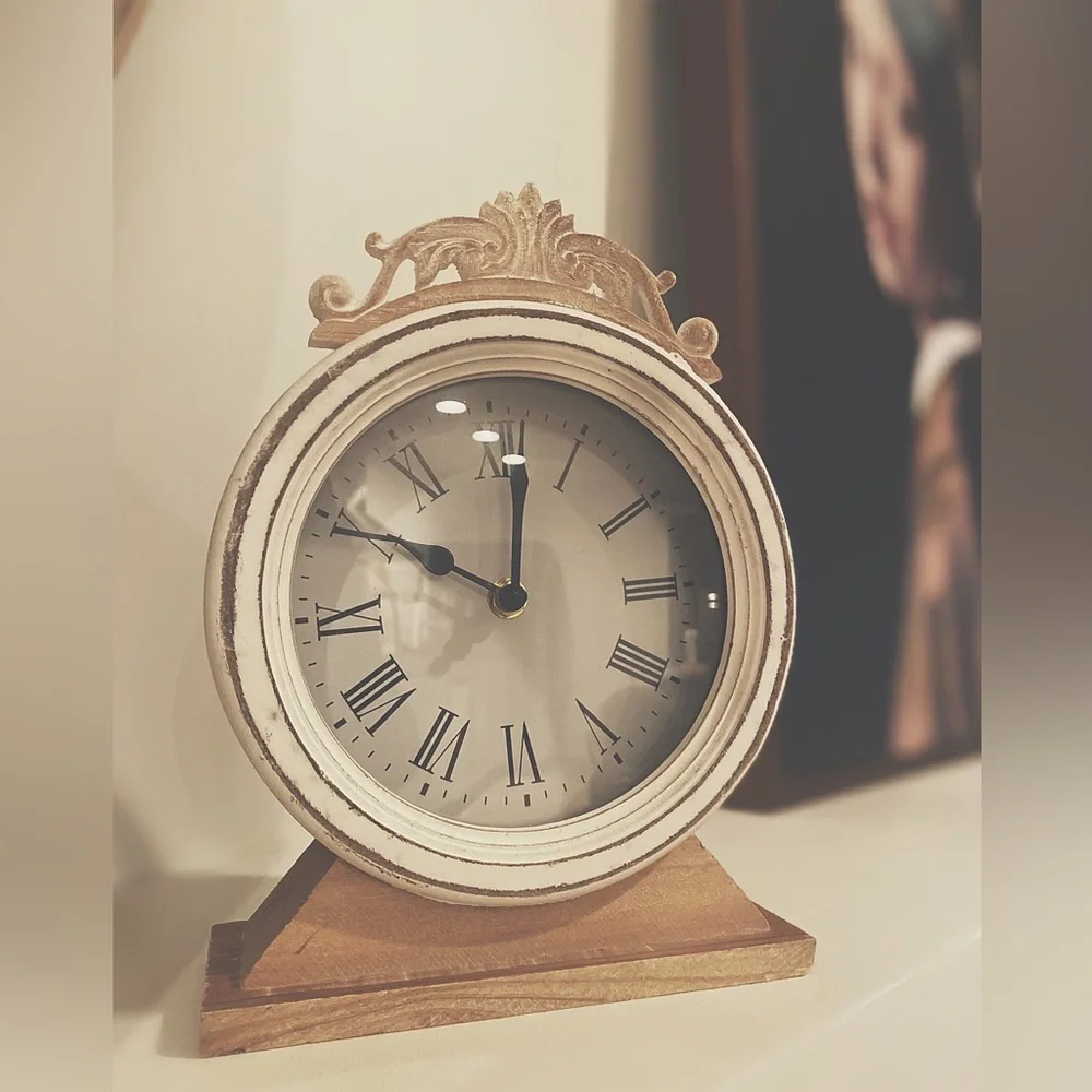 Rustic Distressed Mantel Clock - White Wash Wood - Roman Numerals